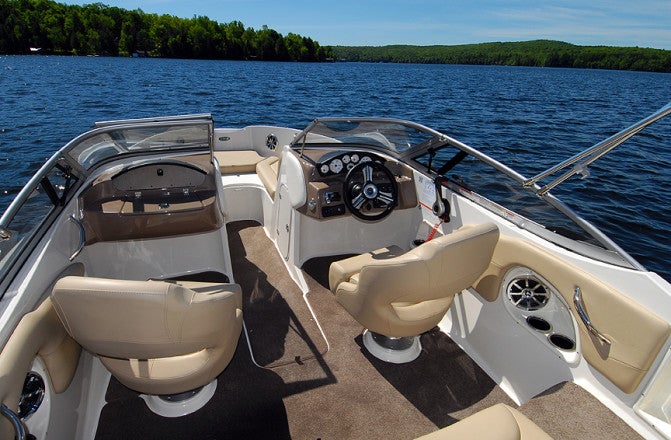 2015 Stingray 194 LX Cockpit