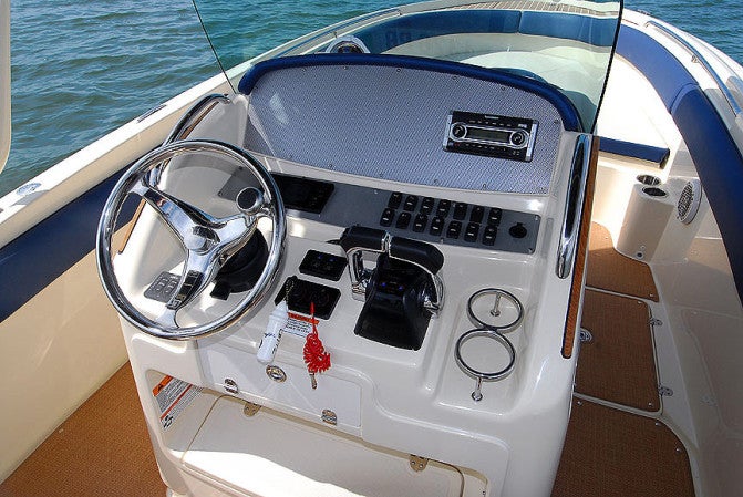 Chris-Craft Catalina 26 Helm