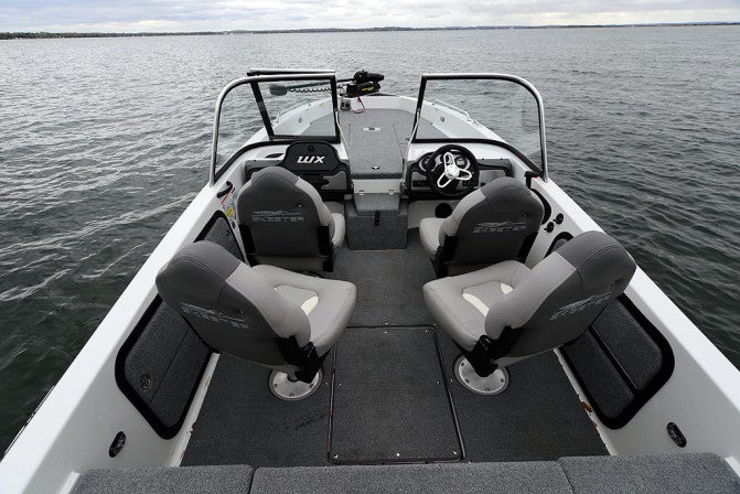 Skeeter WX 1910 Cockpit