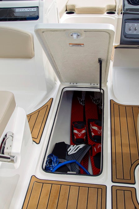 Bayliner VR5 Ski Locker