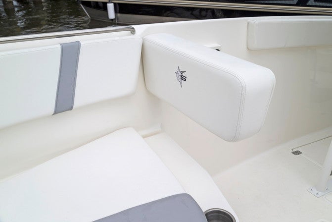 Striper 270 CC Folding Backrest-in Bow Seats