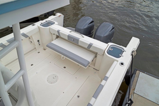 Striper 270 CC Transom Wall Seat