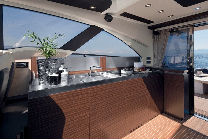 Azimut 55S Galley