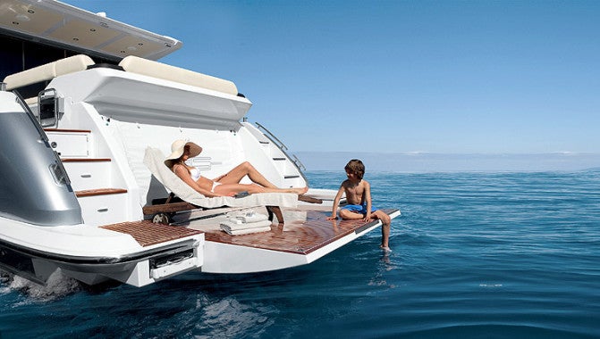 Azimut 55S Swim Platform