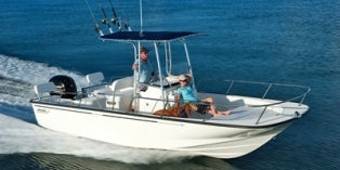 2016 Boston Whaler Montauk® 210