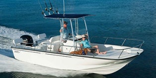 2019 Boston Whaler Montauk® 210