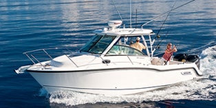 2021 Boston Whaler Conquest® 285