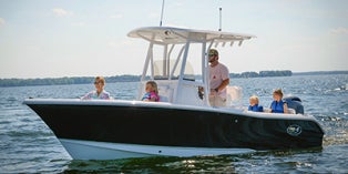 2019 Sea Hunt Ultra 211