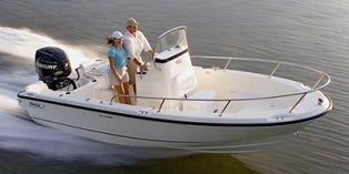 2021 Boston Whaler Outrage® 190