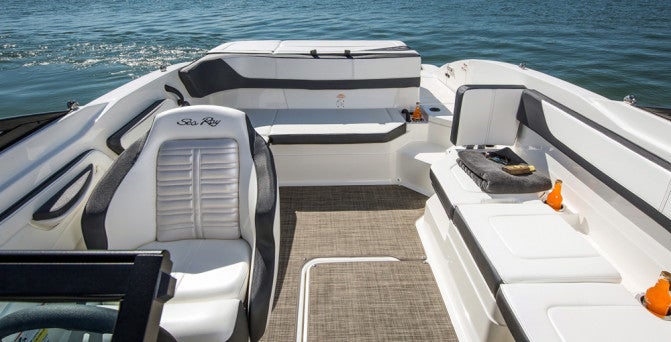 Sea Ray SPX 210 Review - BoatGuide.com