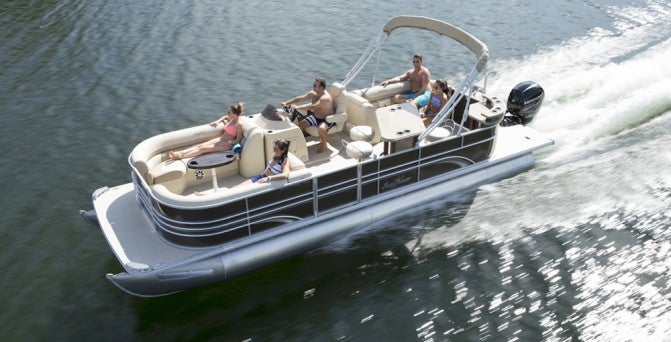 10 of the Best Pontoon Boats Of 2017 - BoatGuide.com