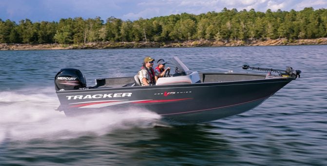 Tracker Pro Guide V-175 SC Review - BoatGuide.com