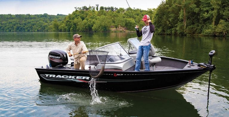 Tracker Pro Guide V-165 WT Review - BoatGuide.com