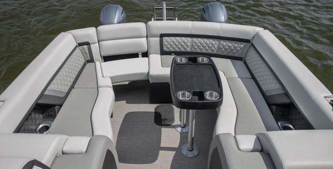 Godfrey Aqua Patio 256 UL Twin Review - BoatGuide.com